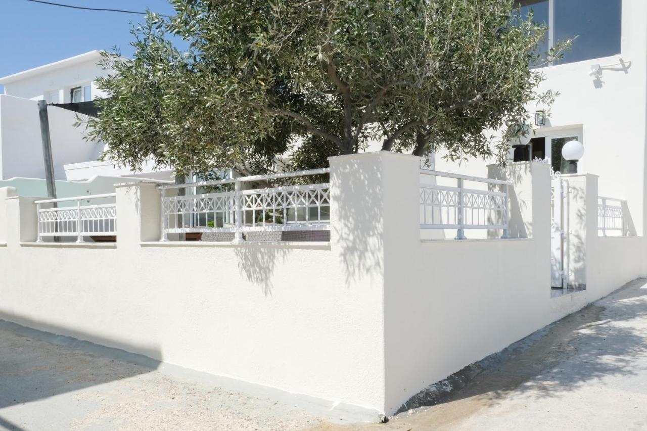 Residence By Georgia Studios Fíra Kültér fotó